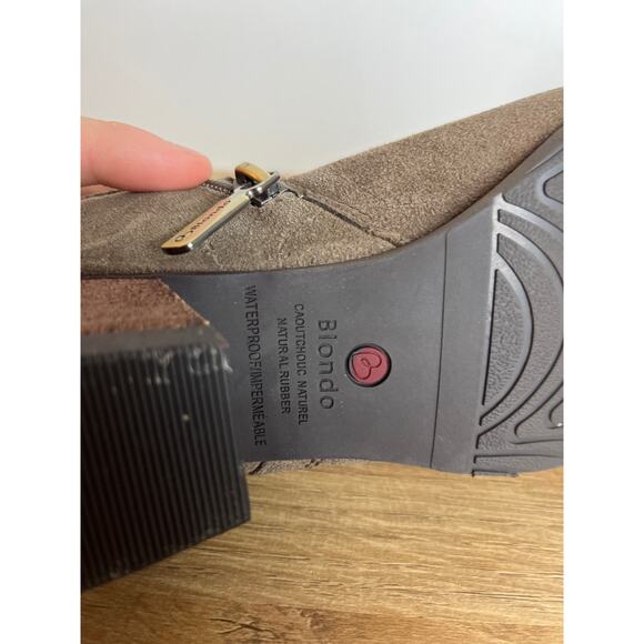 Blondo Waterproof Suede Ankle Boots Size 8M Dark Taupe Insulated Winter Booties - Picture 10 of 11